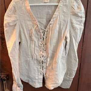 Peach Love California Guaze Lace-Up Cream Blouse